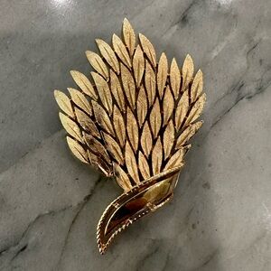 VTG Trifari Pin Brooch